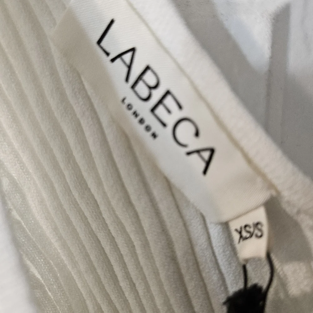 NWT LABECA LONDON RIBBED CROPPED TOP - Picture 4 of 7